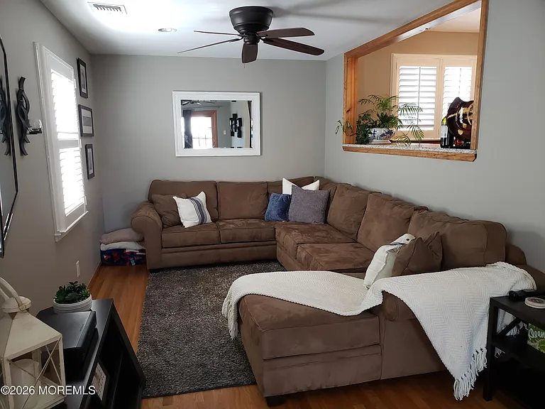 9 Winthrop Pl — Photo 15