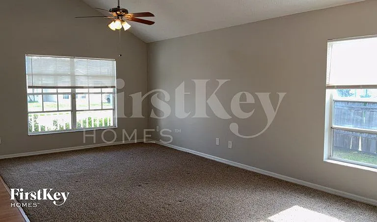 4129 Pacifica Dr — Photo 4
