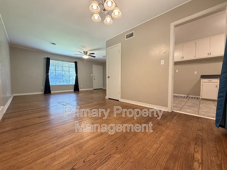 1722 Mattern Dr — Photo 11