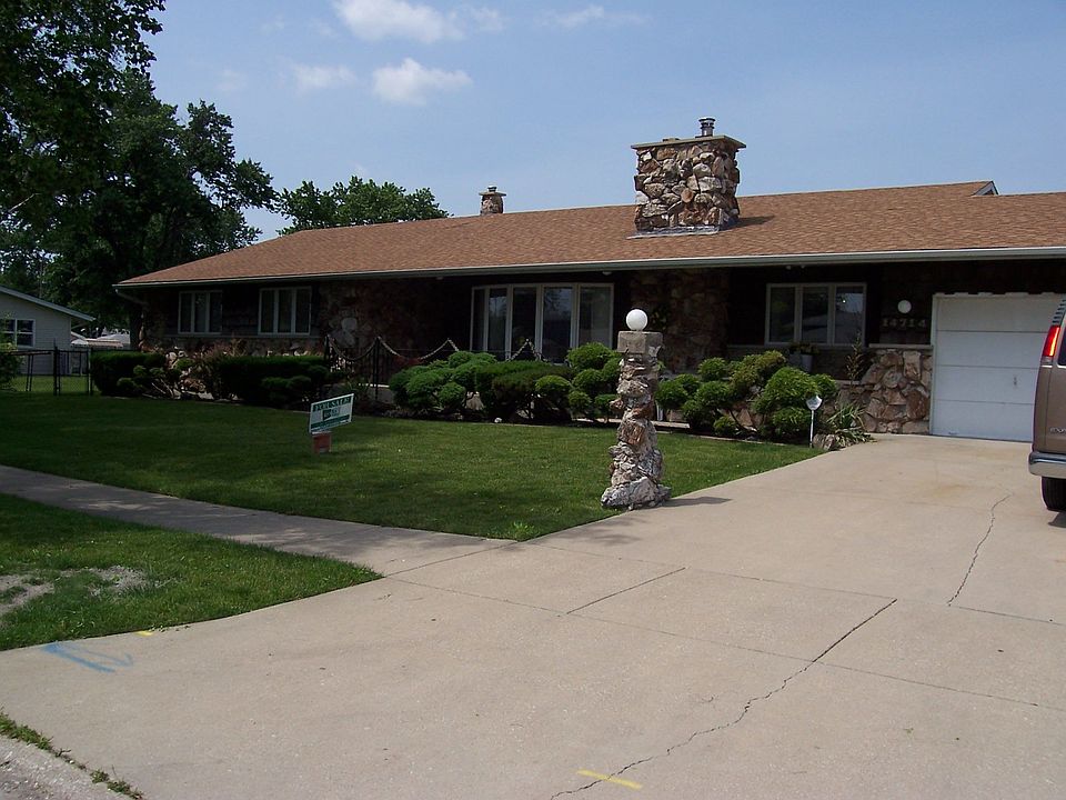 Stone & Cedar Ext