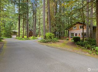 6989 Snoqualmie Pl, Glacier, WA 98244