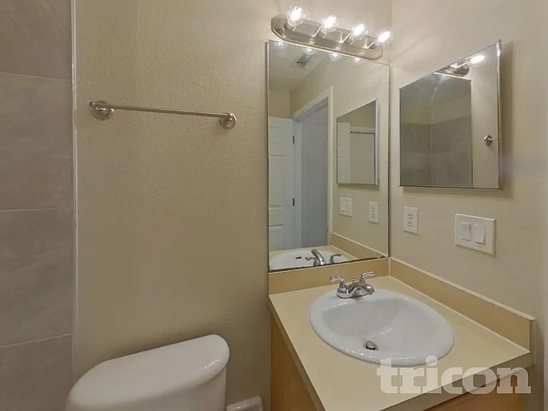 1507 Yardley Dr — Photo 16