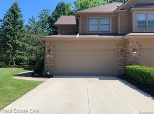 5206 Royal Vale Ln #54, Dearborn, MI 48126