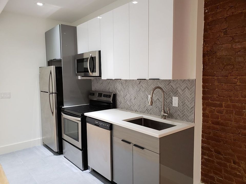 2nd image of 1641 Broadway Ste 1