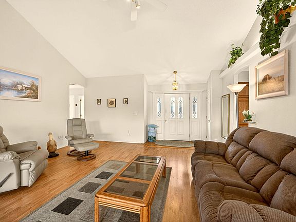 4th image of 4661 Torrey Pines Dr