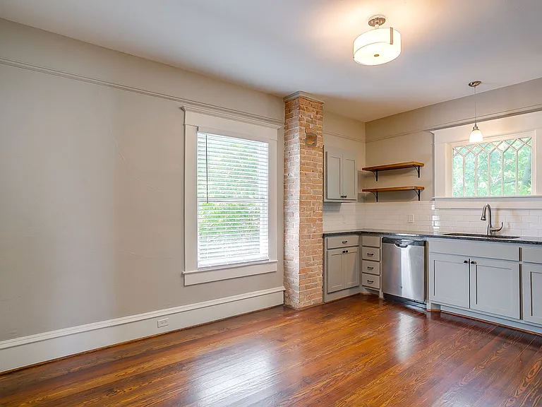 1630 Mistletoe Blvd #B — Photo 13