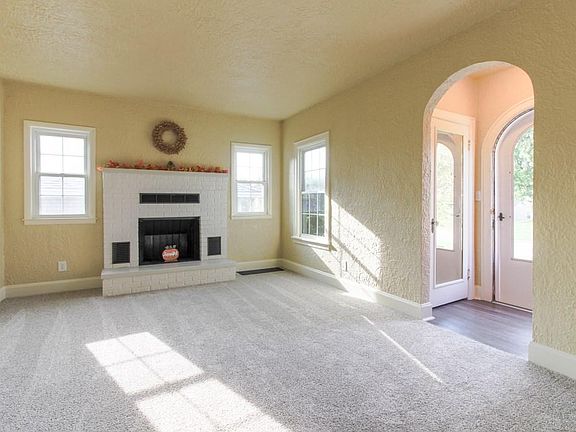 3rd image of 513 Clifton Blvd