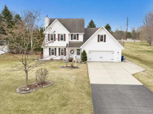 2277 Redpepper Trl, Green Bay, WI 54313