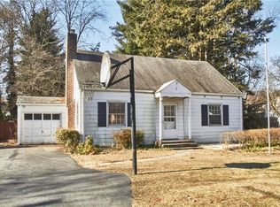 110 Holly Dr, New Windsor, NY 12553