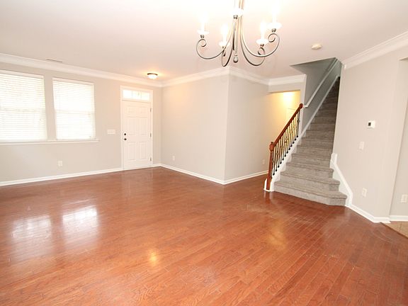 4th image of 602 Prairie Meadows Ct