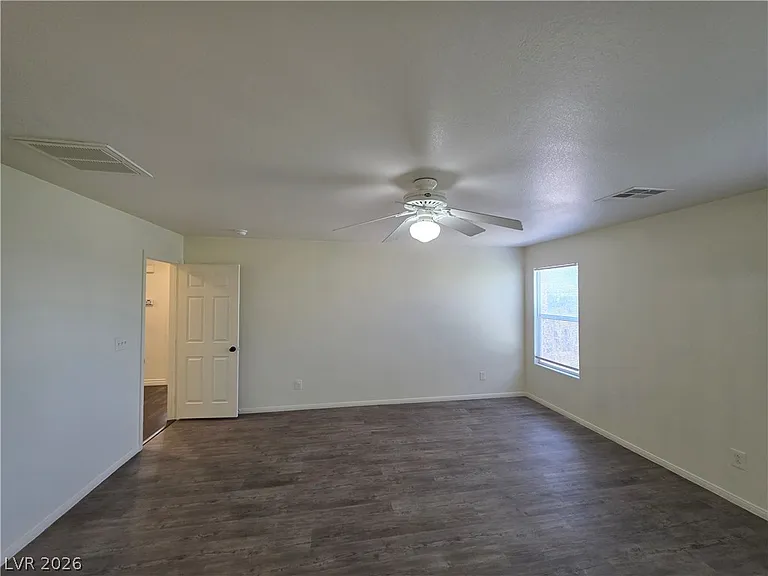 10799 Flame Vine Ct — Photo 32