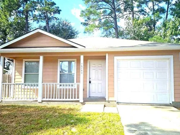 16750 Fallen Timbers Dr, Conroe, TX 77385
