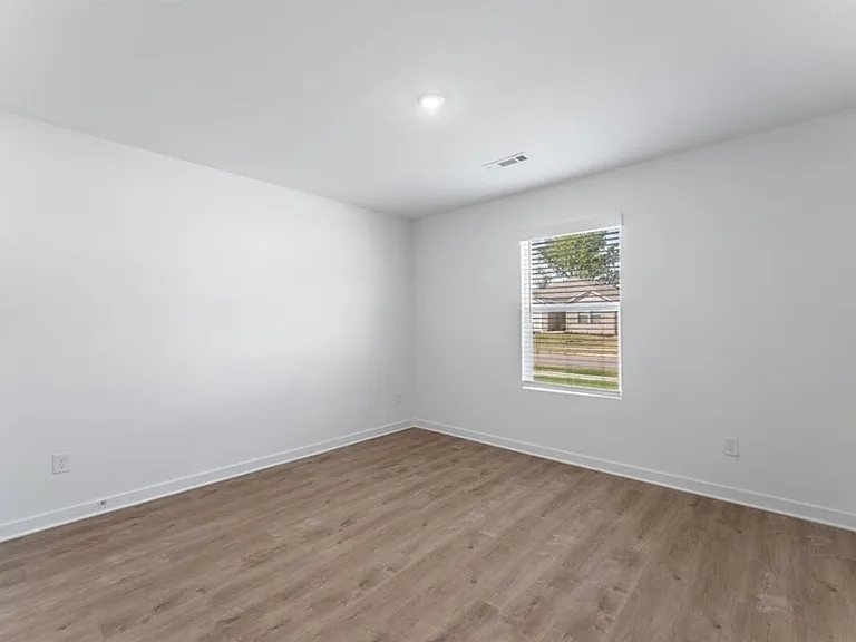 583 Arizona St — Photo 16