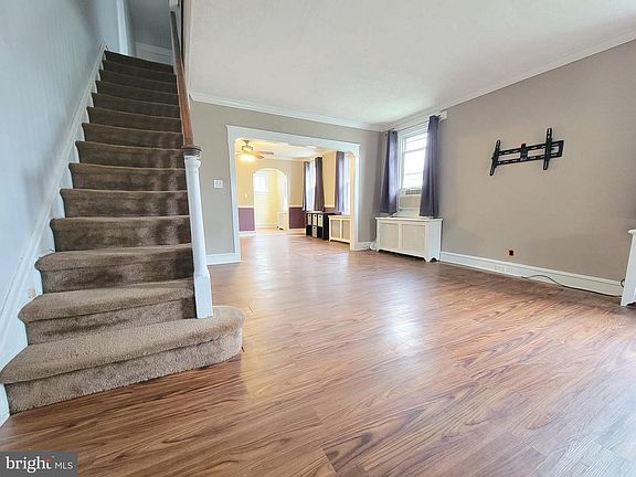 5th image of 515 Urban Ave