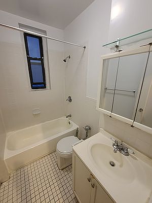 4th image of 163 E 87th St APT 1RW