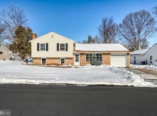118 Kim Acres Dr, Mechanicsburg, PA 17055