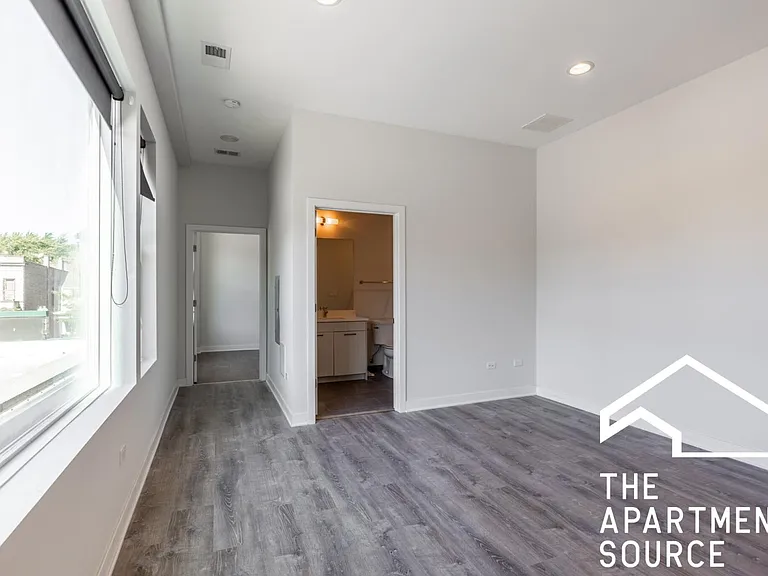 2247 W Lawrence Ave #3 — Photo 12