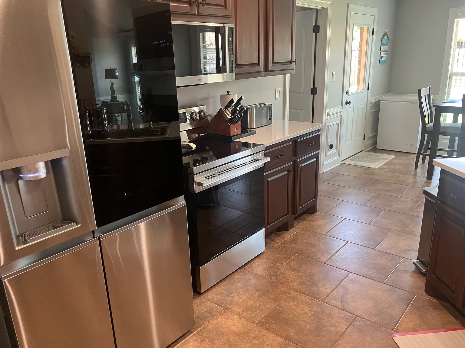 3 bed, 1644 sqft, $2,600 — Photo 4