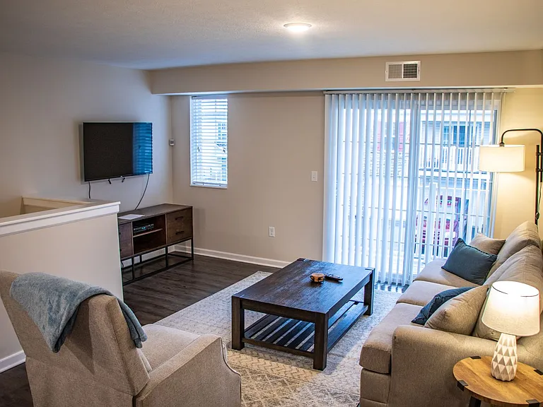 Latham Apartments — Photo 19