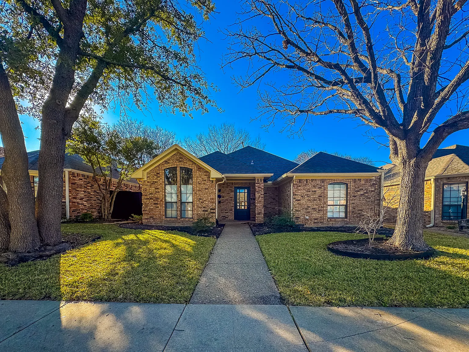 3 bed, 2100 sqft, $2,695 — Photo 1