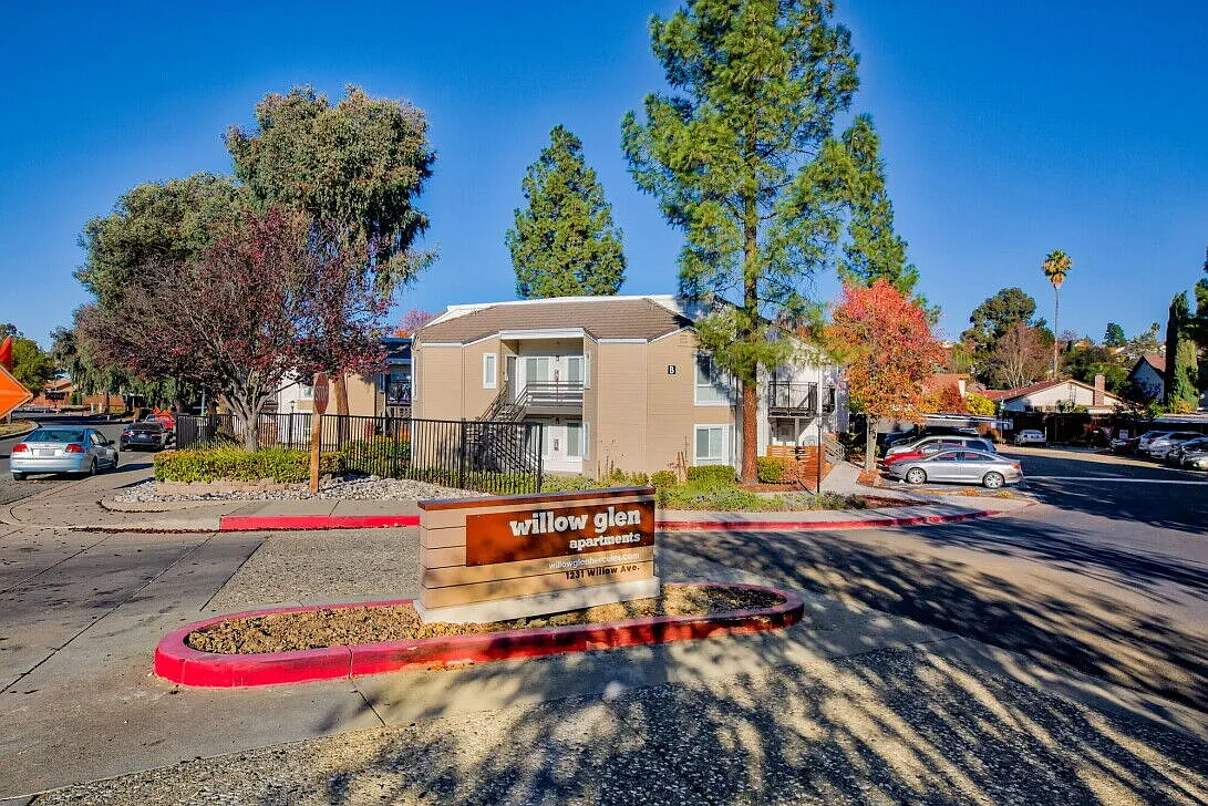 Willow Glen Apartments — Photo 1