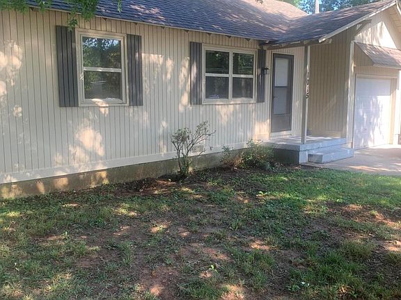 2nd image of 1015 S Barnes Ave