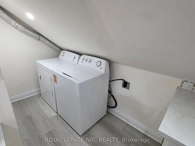 69 Vine St S #2 — Photo 14