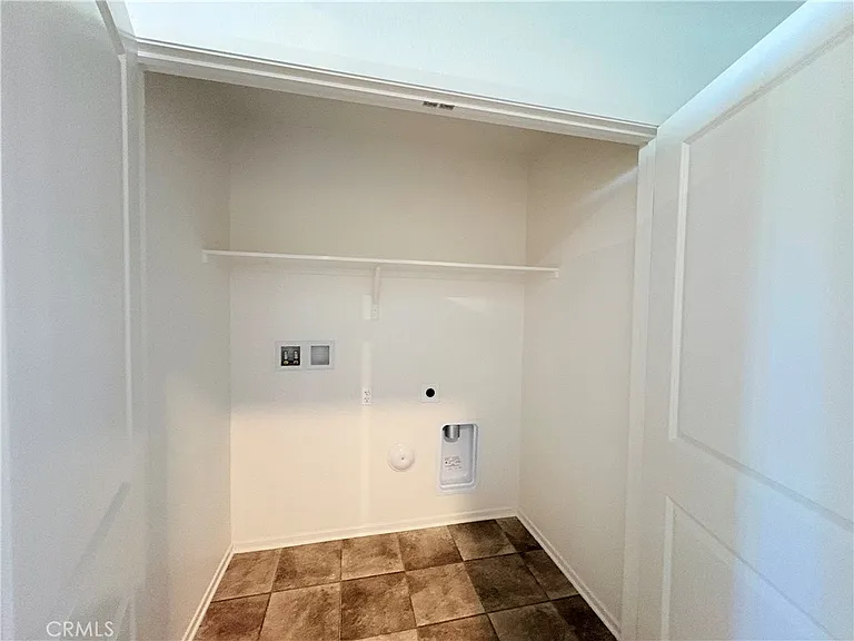 8439 Bickmore Ave #8439 — Photo 14