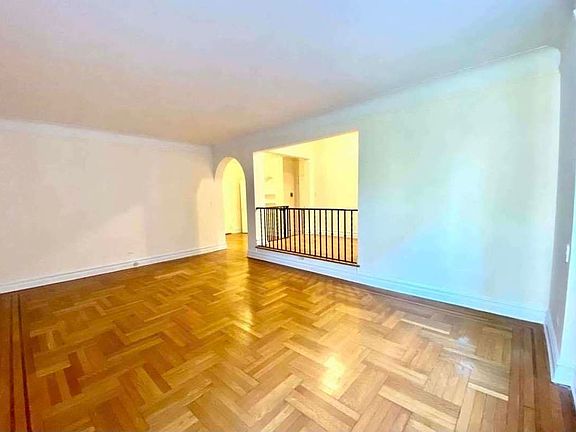4th image of 225 Sterling Pl #5LL