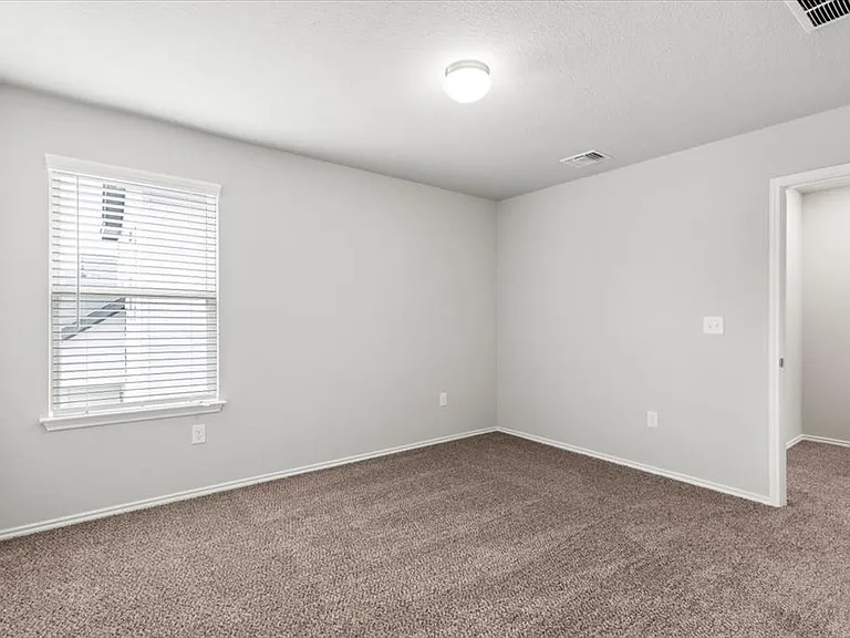 4909 Sea Salt Dr — Photo 32