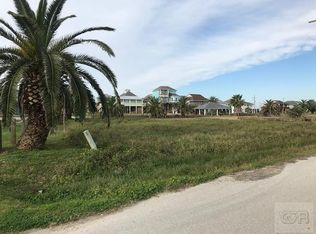 938 Copacabana Dr, Crystal Beach, TX 77650