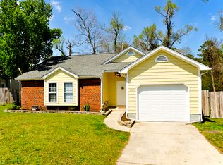 2672 Idlebrook Cir, Midway Park, NC 28544