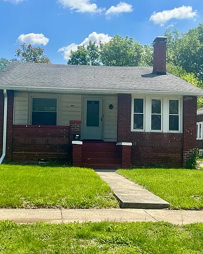 660 S Haworth Ave Photo 1