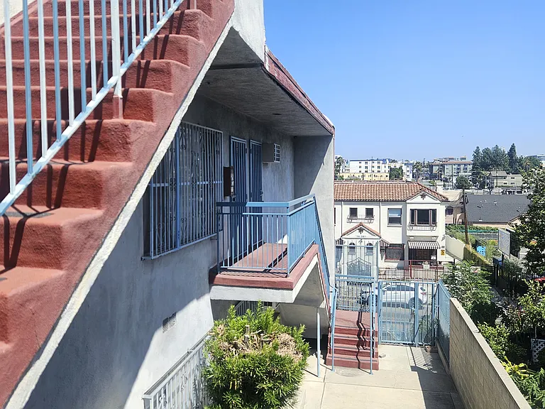 323 N Rampart Blvd #7 — Photo 8
