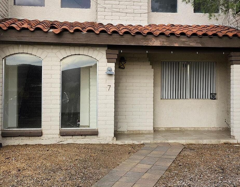 1st image of 7 Pioneer Ct