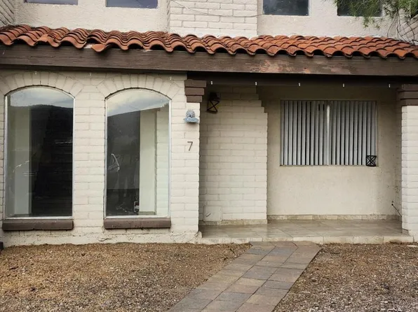 7 Pioneer Ct, Nogales, AZ 85621