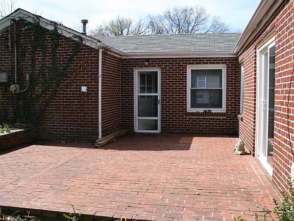 outdoor brick patio, super private for entertaining