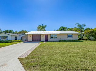 8714 SE Jardin St, Hobe Sound, FL 33455