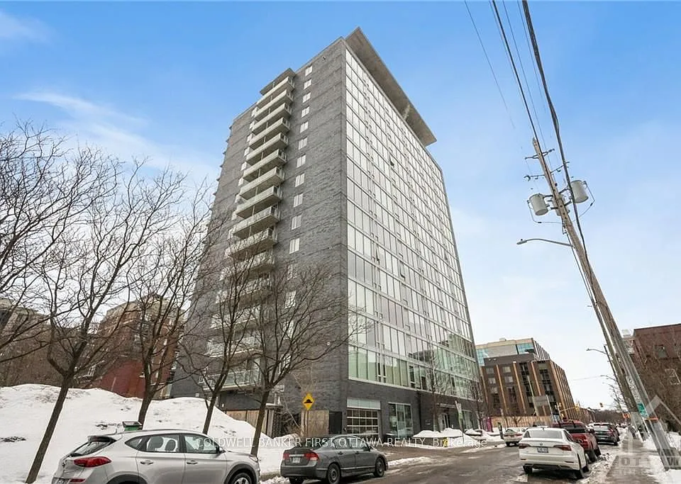 300 Lisgar St #907