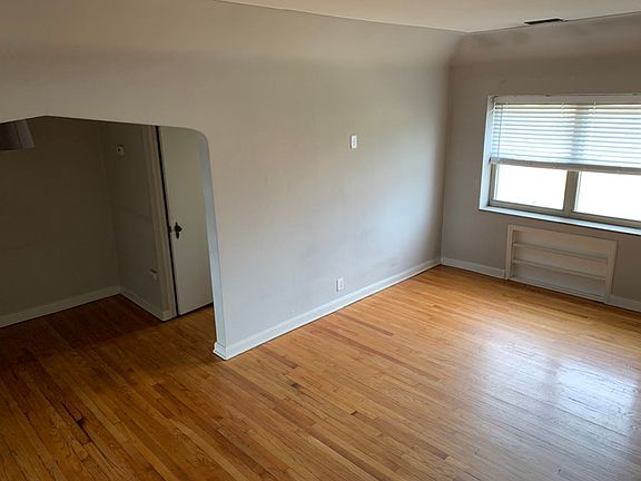 2nd image of 5835 Lindenwood Ave #5845-3N