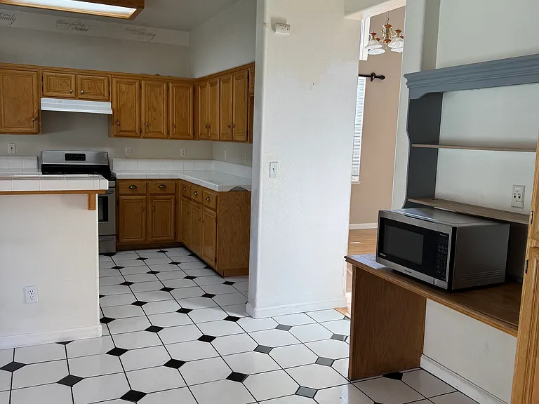 2180 Bridle Creek Cir — Photo 3