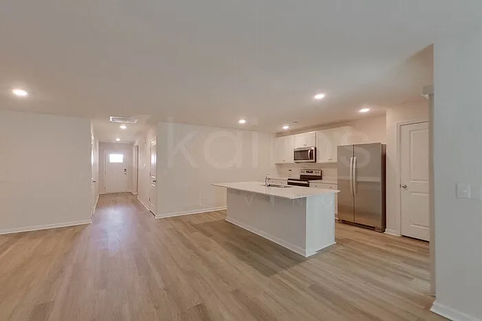 104 Overstreet Way — Photo 3