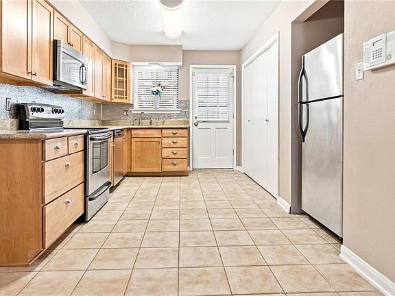 3rd image of 2824 Steamship Cir APT K