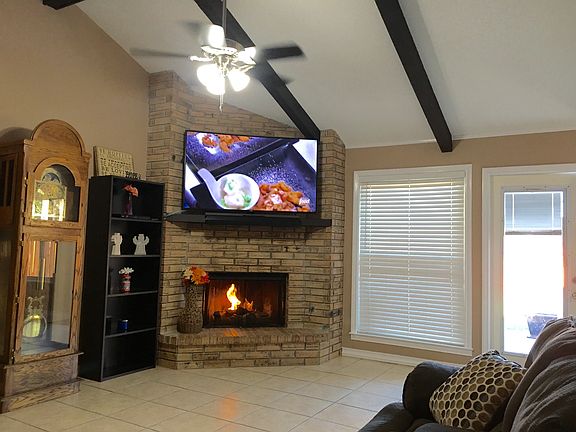 3rd image of 4716 Oak Crest Dr