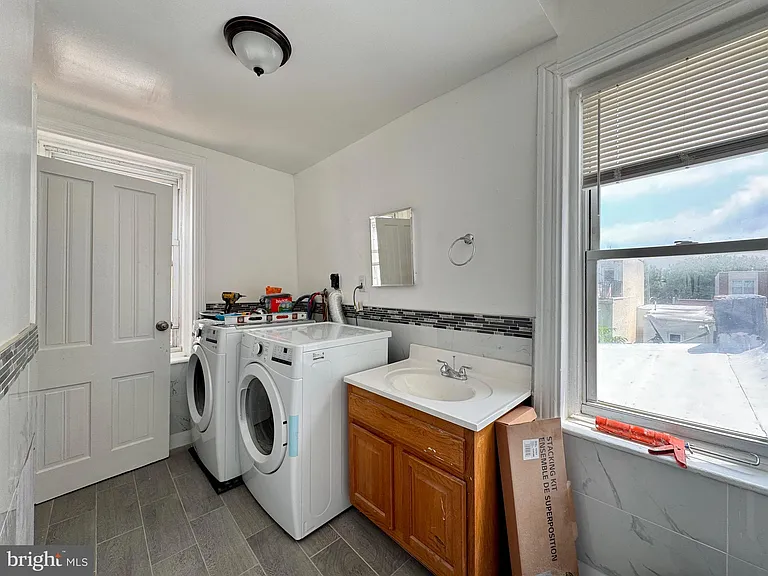 325 N Preston St #2 — Photo 16