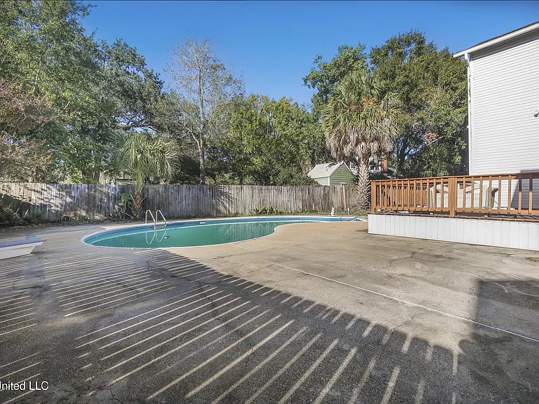 4409 Shadow Wood Cir — Photo 65