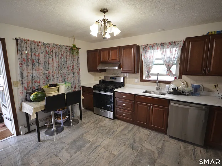 430 Berkeley Rd — Photo 6