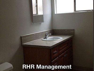 5th image of 1032 Portola Dr