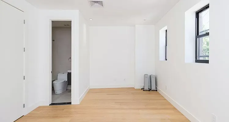 Rented by Green Leaf Management, LLC | media 13