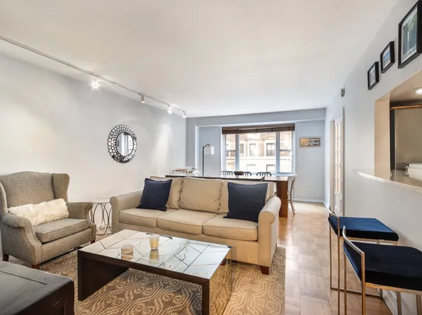 310 Lexington Avenue image 1 of 11